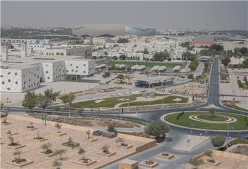 Blick auf den Campus der «Education City» in Doha - im Hintergrund ist eines der acht WM-Stadien zu sehen.