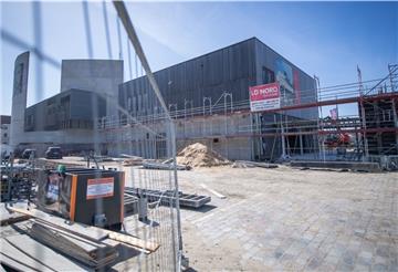 Blick auf die Baustelle für den zweiten Erweiterungsbau des Deutschen Auswandererhauses am Neuen Hafen.