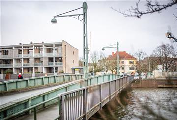 Blick auf die Drehbrücke an der Ecke Klußmannstraße/Kaistraße im Januar 2021.