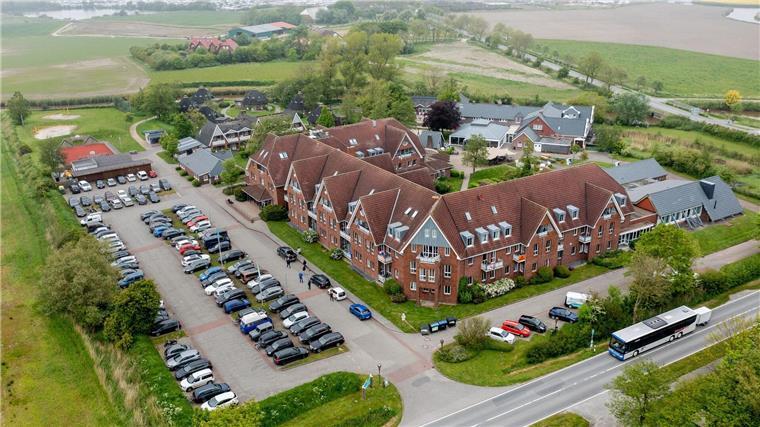 Blick auf die Jugendherberge DJH Resort Neuharlingersiel.