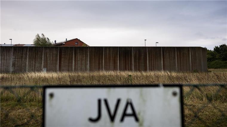 Blick auf die Justizvollzugsanstalt Sehnde in der Region Hannover. 