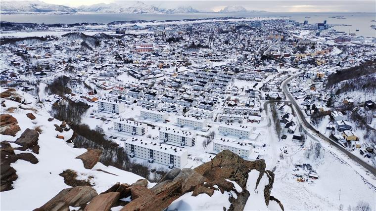 Blick auf die verschneite Stadt: Bodø im hohen Norden von Norwegen ist die allererste Europäische Kulturhauptstadt nördlich des Polarkreises.