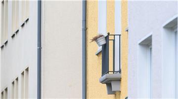 Blick auf Mehrfamilienhäuser in der Innenstadt.