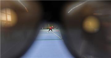 Blick durch eine Simulationsbrille: So etwa sieht ein Mensch mit der Augenkrankheit Grüner Star. Blindentennis richtet sich an sehbeeinträchtigte und blinde Menschen. 