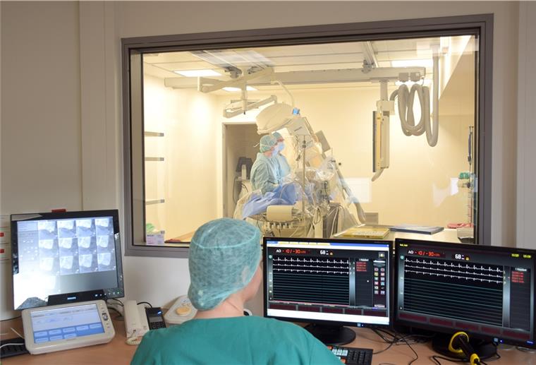 „Corona hat gezeigt: Wir brauchen eine zweite Kardiologie“ Blick in das Herzkatheterlabor im Ameos-Klinikum Mitte. Ameos hält die zweite Kardiologie für dringend erforderlich und will daran festhalten.