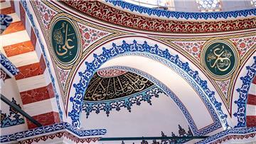 Blick in den Innenraum der Sehitlik-Moschee in Berlin-Neukölln.