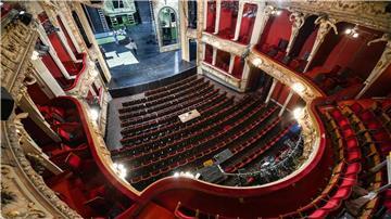 Blick in den leeren Zuschauersaal des Theaters Berliner Ensemble (BE).
