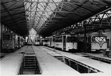 Blick ins Straßenbahndepot im Juli 1973: &quot;Kostet viel und bringt wenig: Der...