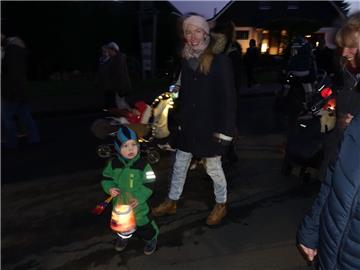 Blick zum Laternelaufen. Lichterfest in Beverstedt. Foto: Heins