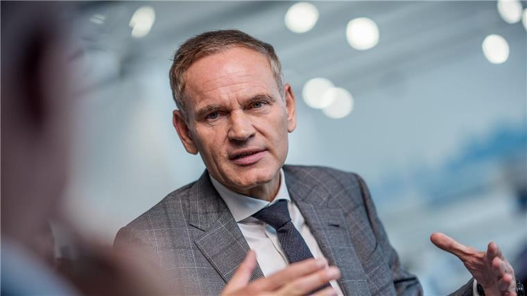 VW-Chef Blume: Kommen beim Sparen gut voran Blume: „Um eine erfolgreiche Zukunft dieses Unternehmens zu sichern, ist die Kostenarbeit entscheidend.“