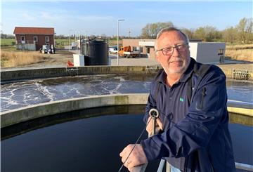 Bodo Bullwinkel in der Kläranlage in Sandstedt.