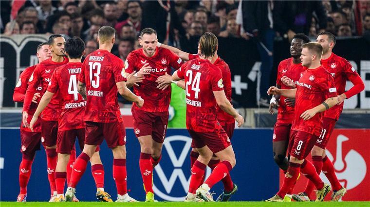 Führich schießt VfB ins Achtelfinale: 2:1 gegen Lautern Boris Tomiak behielt die Nerven vom Elfmeterpunkt.
