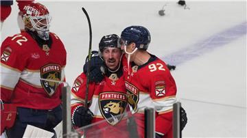 Brad Marchand (Mitte) erzielte für die Florida Panthers den Siegtreffer in der Overtime gegen die Toronto Maple Leafs.