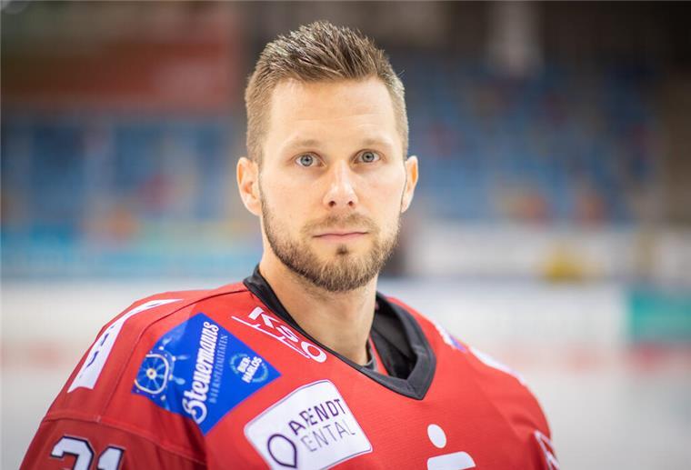 Ex-Pinguins-Torhüter Maxwell kommt zurück nach Deutschland Brandon Maxwell spielt künftig wieder in Deutschland.