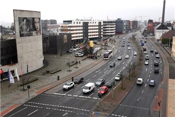 Brauchen wir noch so viele Spuren auf der Columbusstraße? Die Handelskammer fordert eine Verkehrsanalyse.