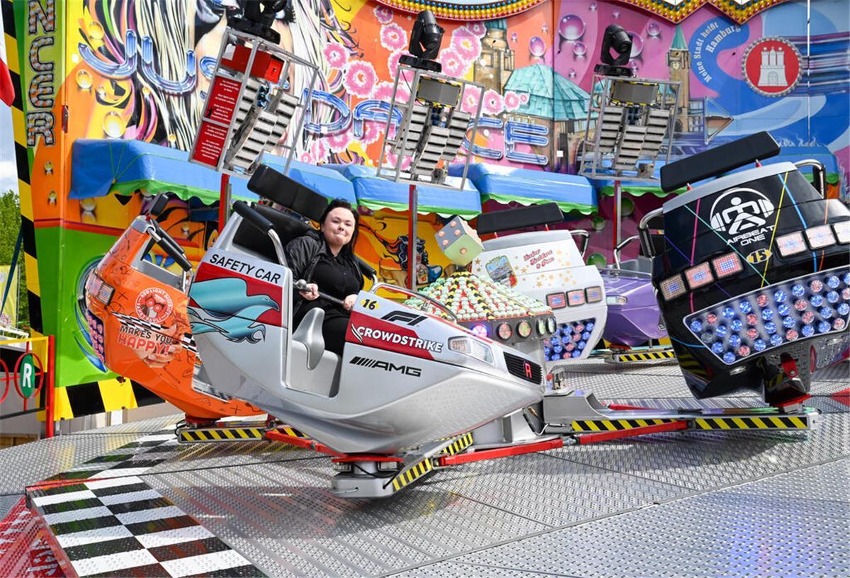 Break Dancer, Autoscooter und das neue Fahrgeschäft „Sound Wave“ sind beim Freimarkt dabei.