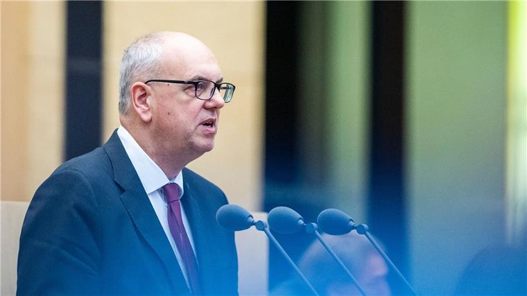 Bremen stimmt für umstrittenes Finanzpaket Bremen wird im Bundesrat dem geplanten Finanzpaket mit historischen Milliardenkrediten zustimmen. (Archivfoto)