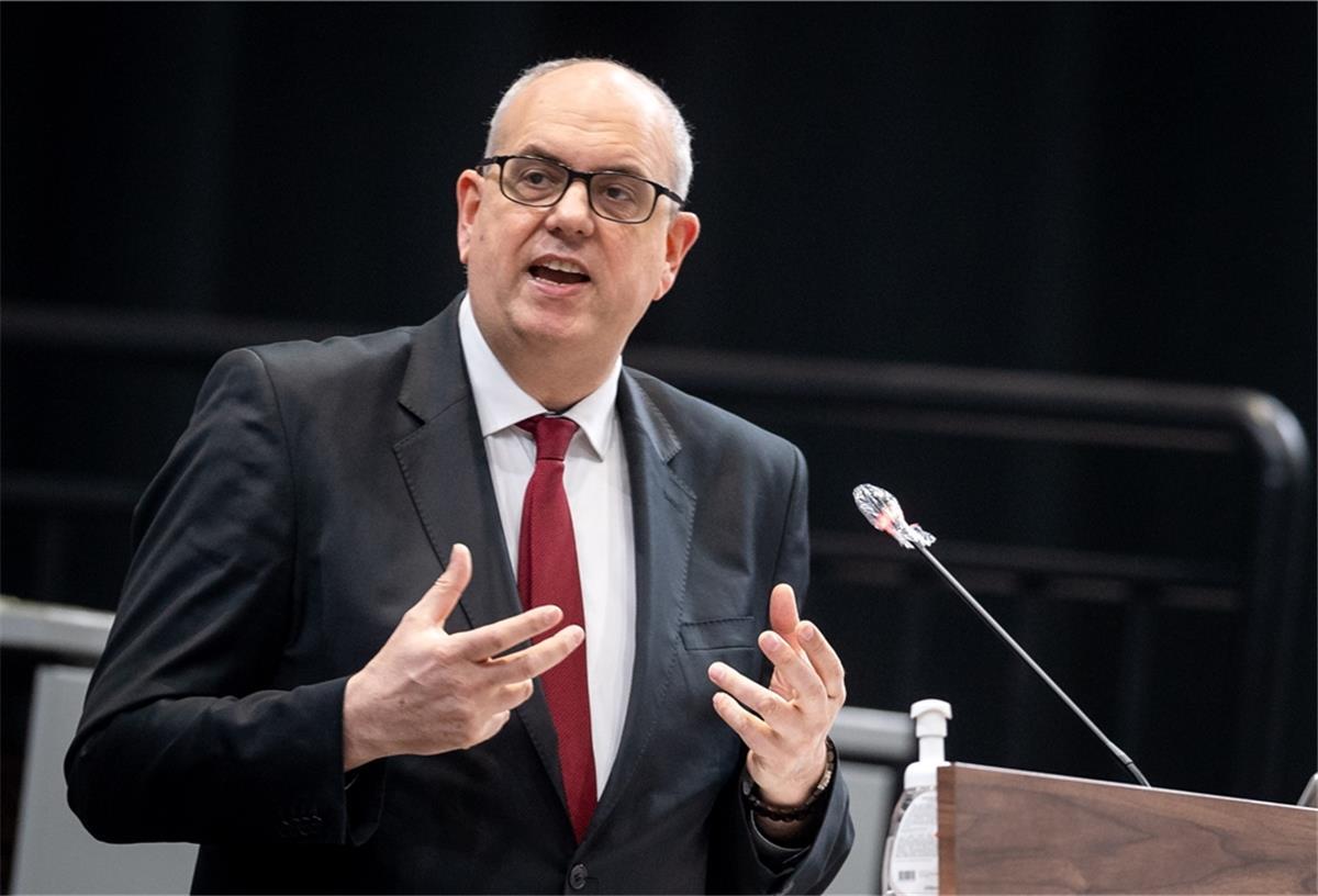 Andreas Bovenschulte (SPD), Bürgermeister von Bremen, spricht.
