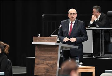 Bremens Regierungschef Andreas Bovenschulte hielt am Freitag eine Regierungserklärung zu den Corona-Beschlüssen in der Bürgerschaft.