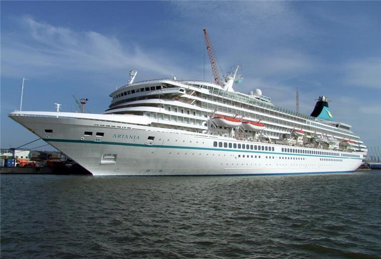 Kreuzfahrt: Diese Schiffe kommen jetzt nach Bremerhaven Bremerhaven - New York - Miami - Bremerhaven: Die „Artania“ ist 50 Tage unterwegs.