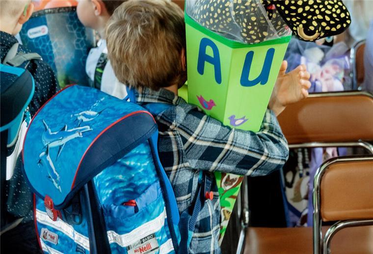 Bremerhavener Kinder, die ab kommendem Sommer zur Schule gehen, müssen jetzt von ihren Eltern bei den Grundschulen angemeldet werden.