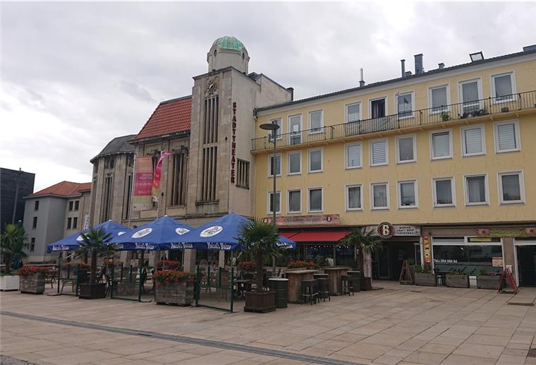 Bremerhavens Innenstadt droht mit dem Weggang von Karstadt und Saturn noch mehr zu veröden. Was fehlt euch, wofür würdet ihr in die Innenstadt gehen?