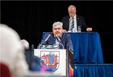 Bremerhavens Oberbürgermeister Melf Grantz (SPD) hielt in der Stadtverordnetenversammlung eine Ansprache zur Corona-Pandemie.