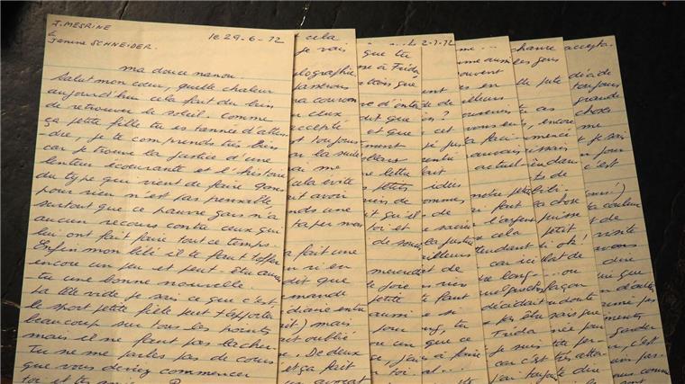 Briefe von der französischen Verbrecherlegende Jacques Mesrine liegen im Auktionshaus Baron Ribeyre & Associés aus.