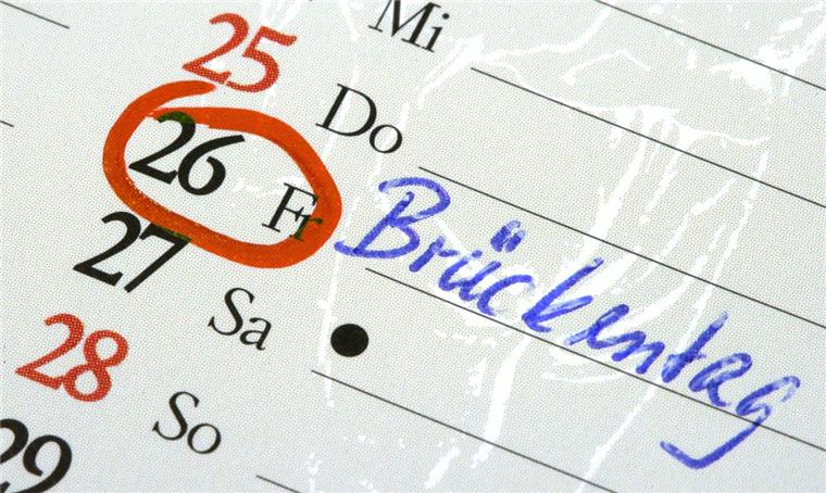 Brückentage sei Dank: Wer in Bremerhaven und Niedersachsen seinen Jahresurlaub frühzeitig plant, kann ihn fast verdoppeln. 