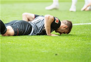 Buchstäblich am Boden: Bremens Niclas Füllkrug ärgert sich über eine vergebene Torchance.