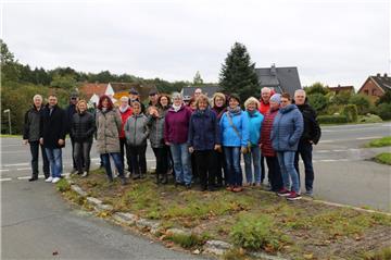 Bürger aus Langenfelde, Kransmoor und Lohe setzen sich dafür ein, dass an der Kreuzung Immenberg und Landesstraße ein Tempolimit aufgestellt wird.