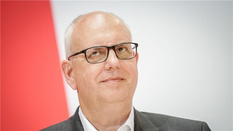 Bremer SPD will Eckpunkte für Sondierungsgespräche festlegen Bürgermeister von Bremen Andreas Bovenschulte äußert sich auf einer Pressekonferenz.