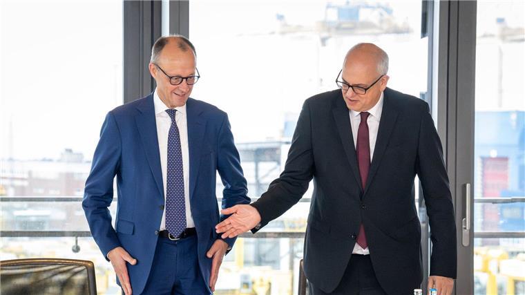 Bundeskanzler: Bremerhaven ist strategisch bedeutend Bundeskanzler Friedrich Merz (CDU) kam zum Antrittsbesuch bei der Bremer Landesregierung nach Bremerhaven.