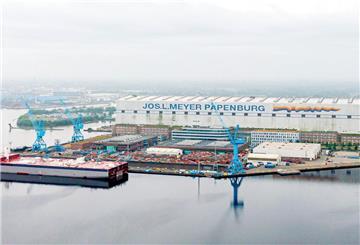 Die Meyer Werft an der Ems.