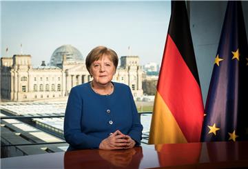 Bundeskanzlerin Angela Merkel (CDU) aufgenommen bei der Aufzeichnung einer Fernsehansprache im Bundeskanzleramt zum Verlauf der Corona-Pandemie.