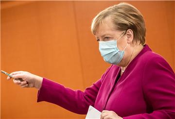 Bundeskanzlerin Angela Merkel (CDU) mit Maske. Am Mittwoch berät sie mit den Ministerprädidenten über die Corona-Lage.