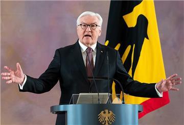 Bundespräsident Frank-Walter Steinmeier besucht am 14. Juni die Gedenkstätte Lager Sandbostel auf dem Areal des ehemaligen Kriegsgefangenenlagers Stalag X B.