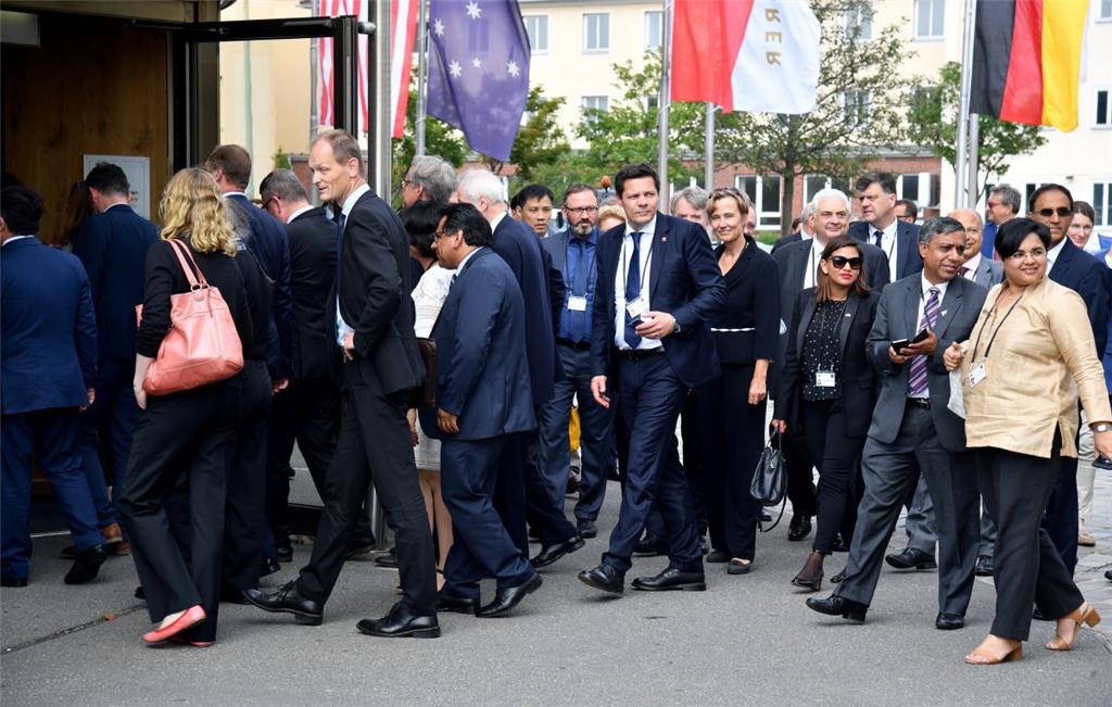 Bundespräsident Frank-Walter Steinmeier besucht Bremerhaven. Die Delegation erre...