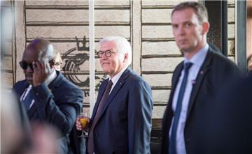 Bundespräsident Frank-Walter Steinmeier im Seefischkochstudio. Foto: Hartmann