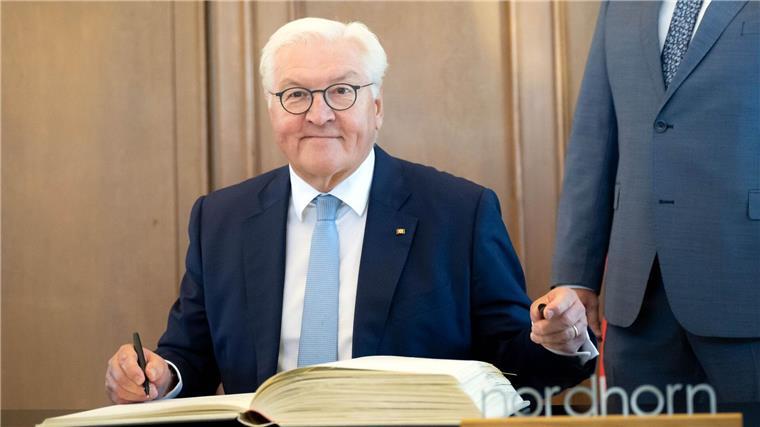 Bundespräsident lobt Nordhorn als „Mutmacherbeispiel“ Bundespräsident Frank-Walter Steinmeier lobt die Stadt Nordhorn für ihren erfolgreichen Strukturwandel.