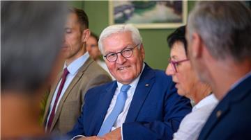 Bundespräsident Frank-Walter Steinmeier will bei seiner „Ortszeit“ mit den Menschen ins Gespräch kommen, wie hier in Stendal (Sachsen-Anhalt). (Archivbild)