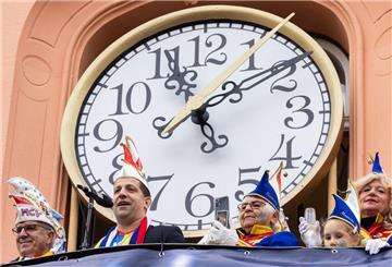 Fünfte Jahreszeit beginnt: Karneval in Bremen und Niedersachsen