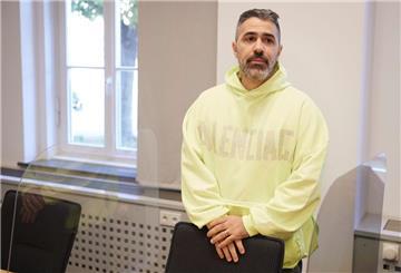 Bushido im Oberlandesgericht Brandenburg (Havel) bei der Fortsetzung eines Zivilprozesses zwischen ihm und Arafat Abou-Chaker um eine Wohnanlage in Rüdersdorf.