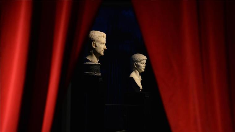 Mehr als Caesarenwahn: die Antike im Bücherherbst Caligula (l) und Claudius sind zwei der berühmtesten Kaiser Roms. (Archivbild)