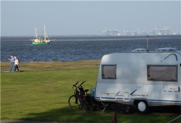 Die Campingplätze in Norddeutschland erlebten 2024 einen Besucherrekord: Über 18,6 Millionen Übernachtungen und ein Anstieg von über 6 % in Bremen.