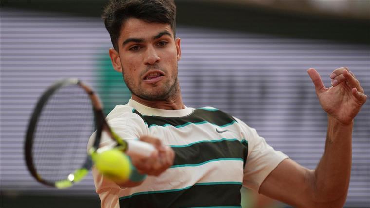 Alcaraz mit Tennis-Gala ins Halbfinale von Paris Carlos Alcaraz erreichte in Paris im Eiltempo das Halbfinale.