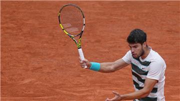 Carlos Alcaraz kann sich nicht vorstellen, in Paris so erfolgreich wie Rafael Nadal zu sein.