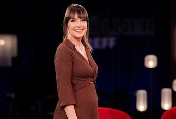 Carolin Kebekus will nach der Geburt ihres Kindes ab Herbst 2024 auf Tour gehen.