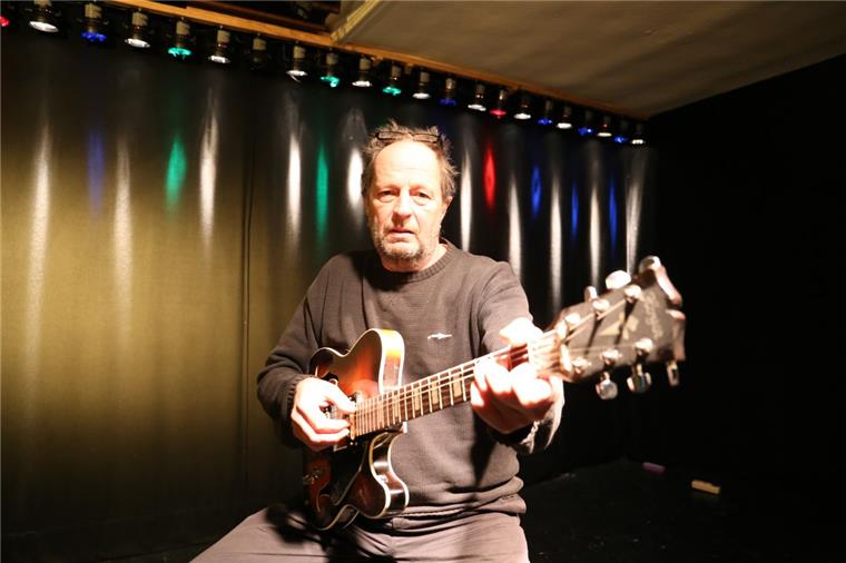Carsten Bostelmann holt sogar Stars aus Übersee auf die Bühne. In Bostelmanns Saal in Frelsdorf bietet er Kost für Musikfeinschmecker.