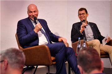 Carsten Haake im Gespräch mit Christoph Linne bei "Leute in der Losche".